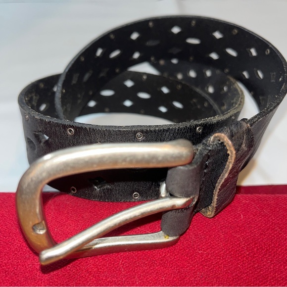 BASS Black LEATHER Cut Outs 1.5” Belt Silver SQUARE Buckle 39” Long medium boho - Picture 14 of 15